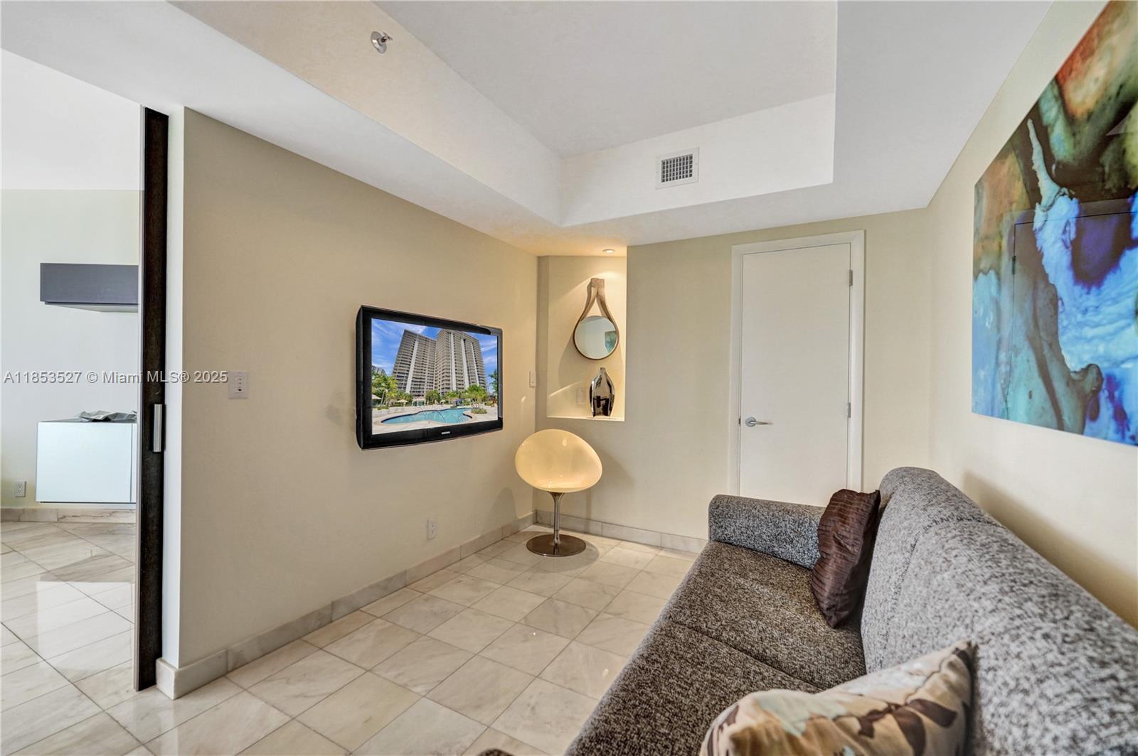 Photo of 20281 Country Club Dr  #607, Aventura, Florida, 33180 - 