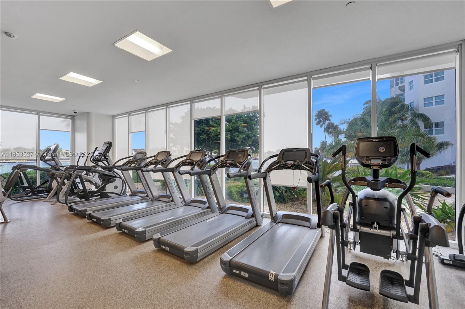 Photo of 20281 Country Club Dr  #607, Aventura, Florida, 33180 - 