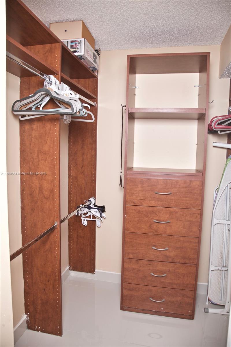 See details 1107 2 / 2 1232 sq. ft. $ 2025-08-06 0 Photo
