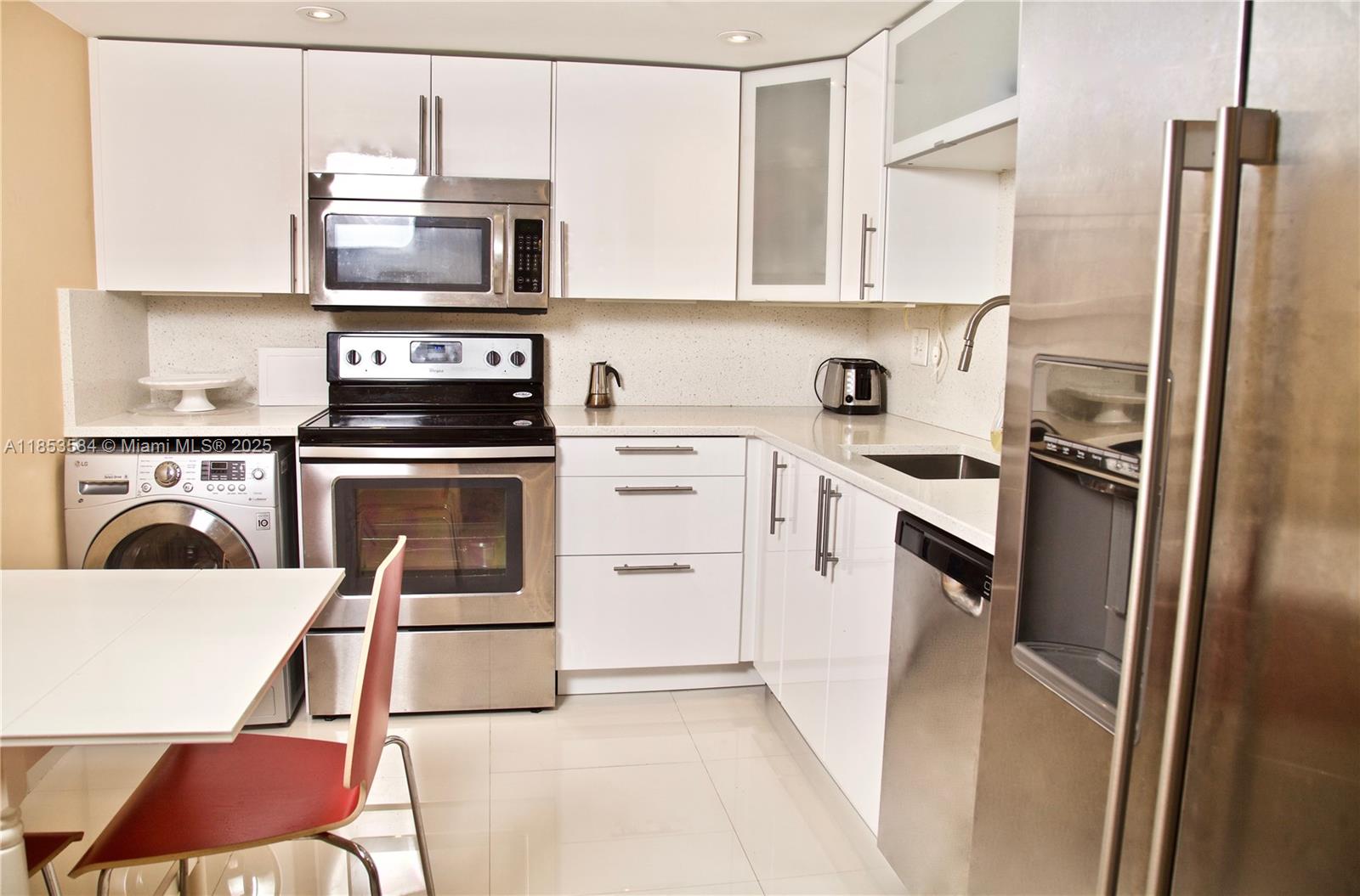 See details 1107 2 / 2 1232 sq. ft. $ 2025-08-06 0 Photo