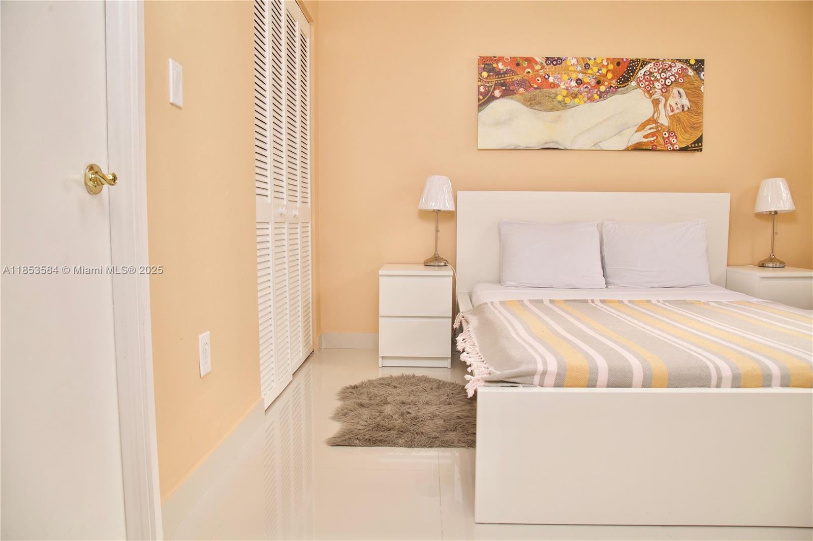 See details 1107 2 / 2 1232 sq. ft. $ 2025-08-06 0 Photo