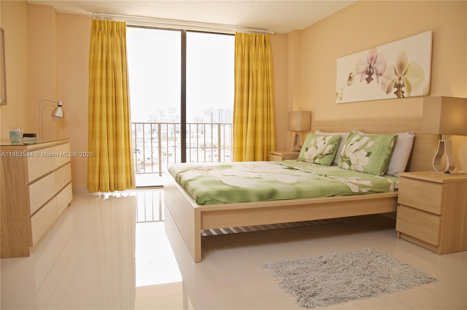 See details 1107 2 / 2 1232 sq. ft. $ 2025-08-06 0 Photo
