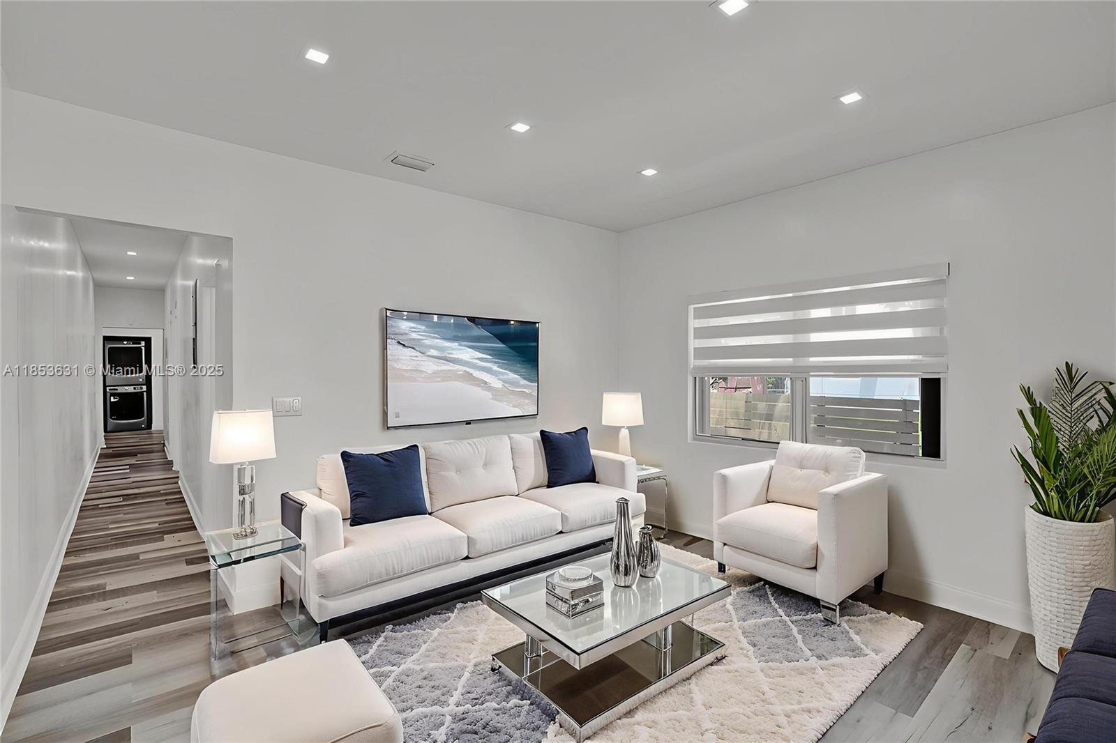 See details / 1544 sq. ft. $ 2025-08-06 0 Photo
