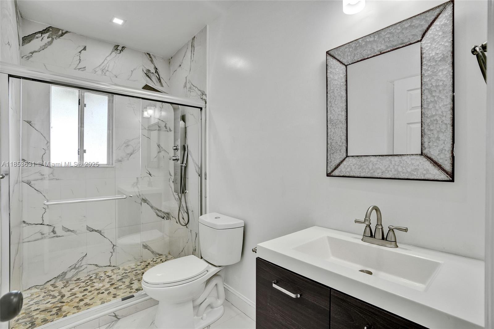 See details / 1544 sq. ft. $ 2025-08-06 0 Photo