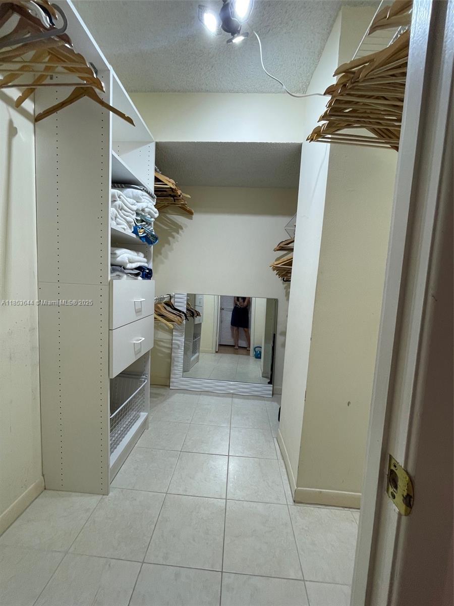 Photo of    #903, Hallandale Beach, Florida, 33009 - 