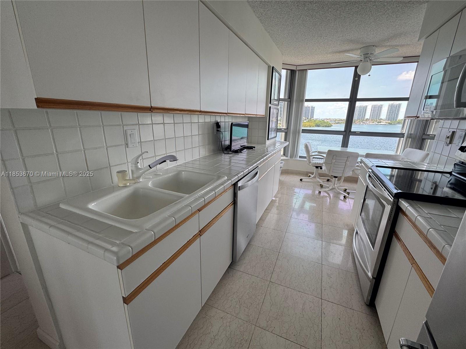 Photo of 3530 Mystic Pointe Dr  #601, Aventura, Florida, 33180 - 