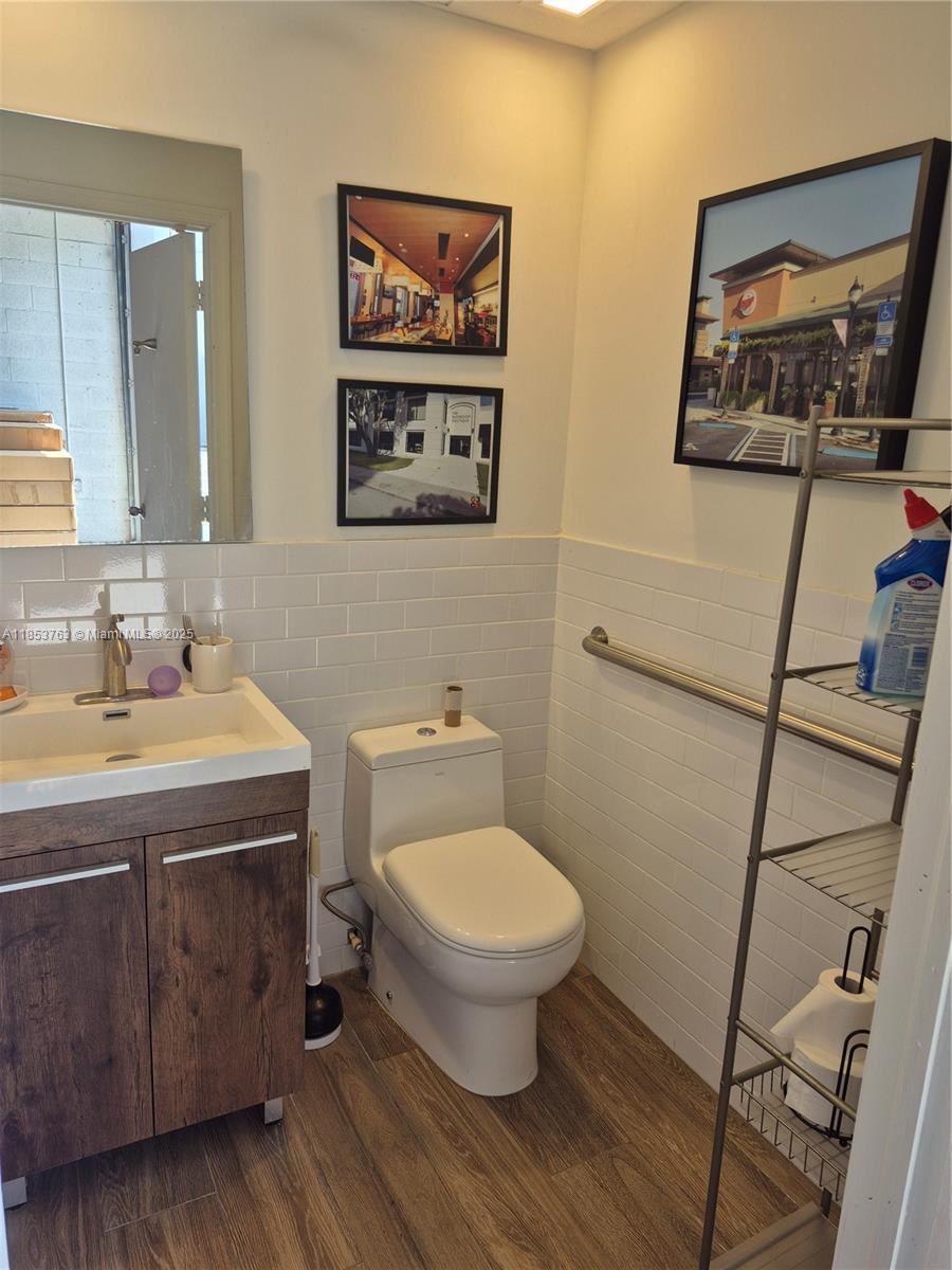 See details A 2-3 / sq. ft. $ 2025-08-19 0 Photo