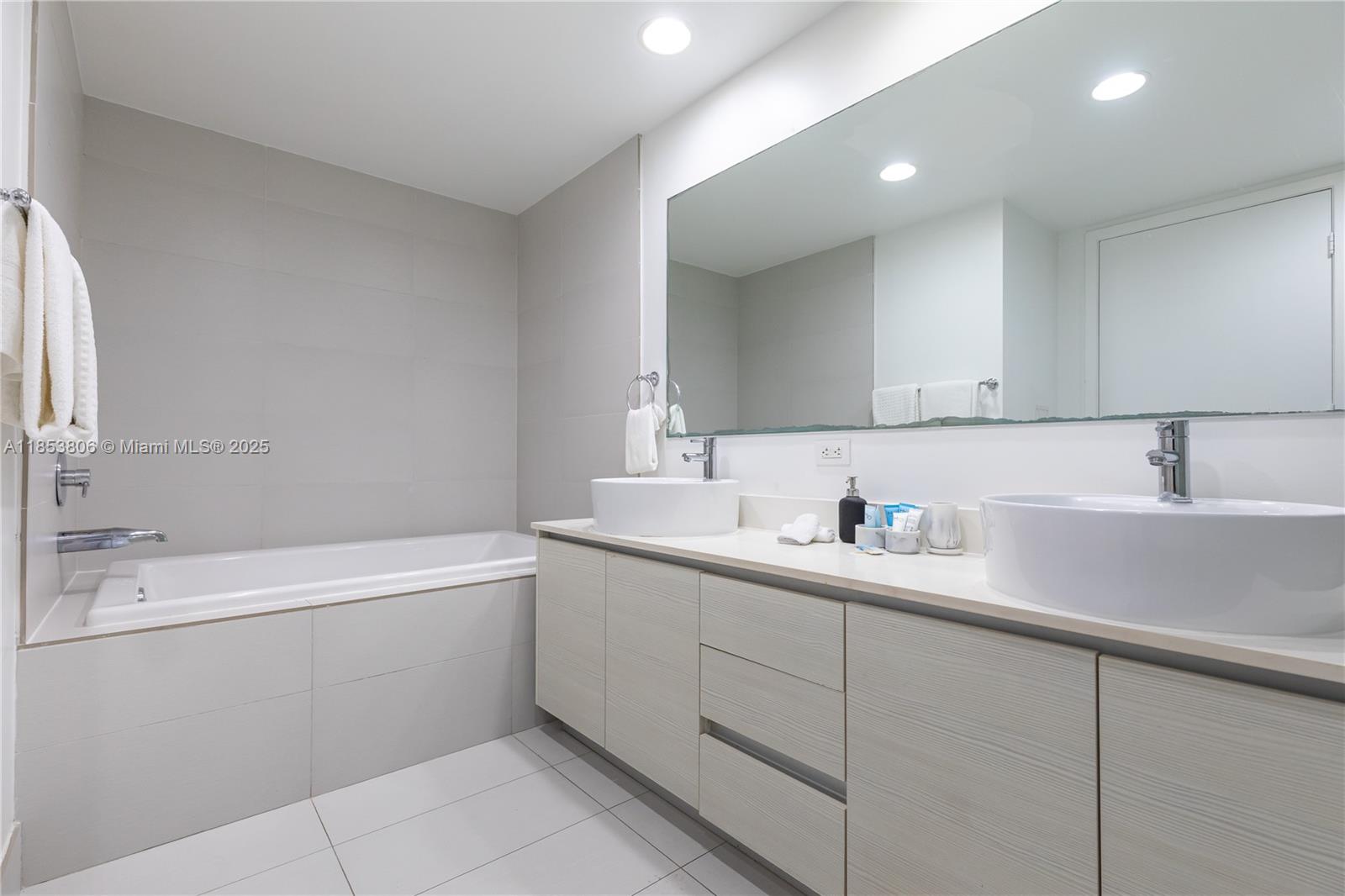 Photo of 2600 Hallandale Beach Blvd  #2702, Hallandale Beach, Florida, 33009 - 