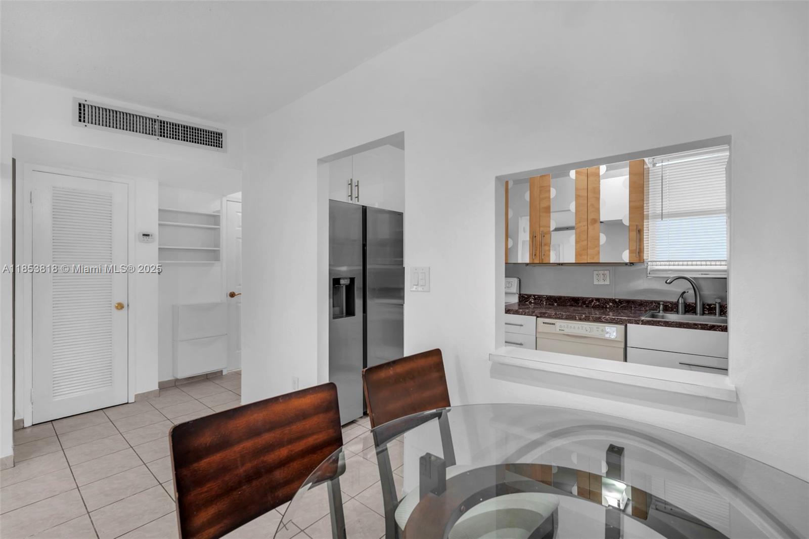 504 1 / 1 686 sq. ft. $ 2025-09-09 0 Photo