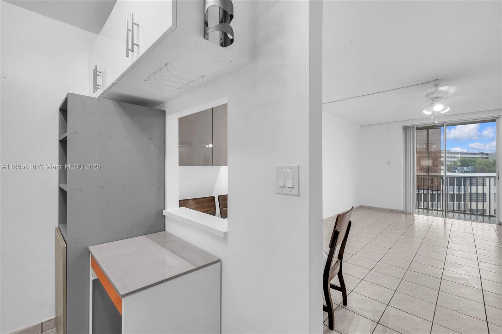 504 1 / 1 686 sq. ft. $ 2025-09-09 0 Photo