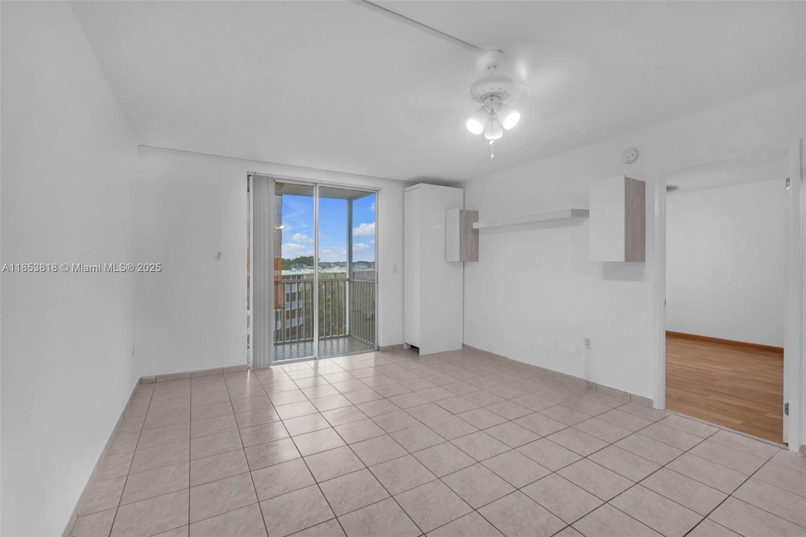 504 1 / 1 686 sq. ft. $ 2025-09-09 0 Photo