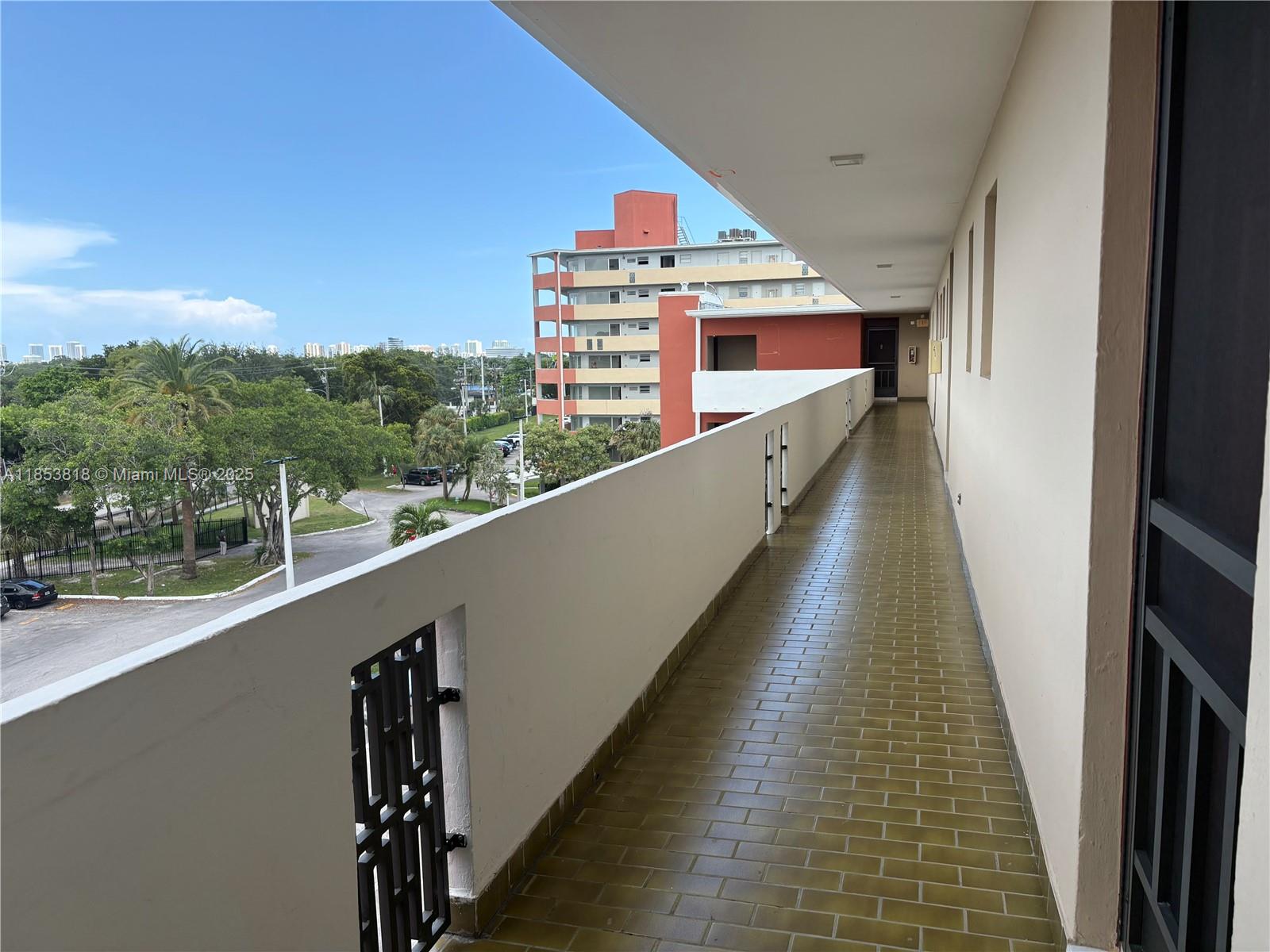 504 1 / 1 686 sq. ft. $ 2025-09-09 0 Photo