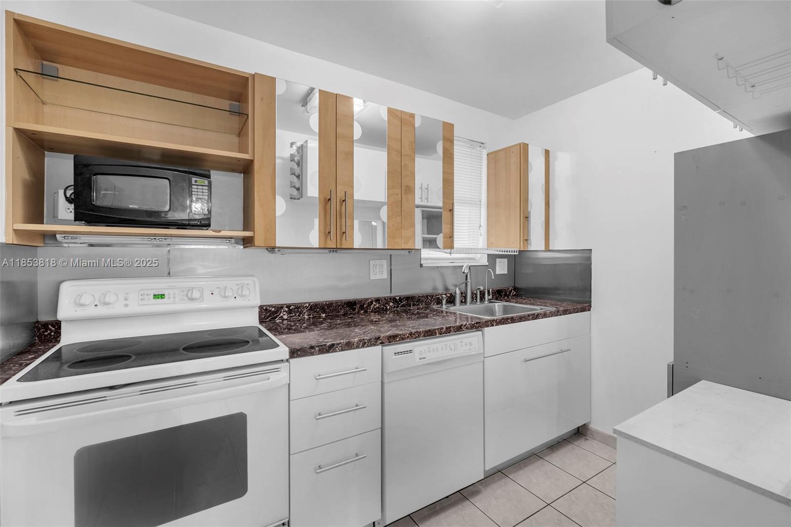 504 1 / 1 686 sq. ft. $ 2025-09-09 0 Photo