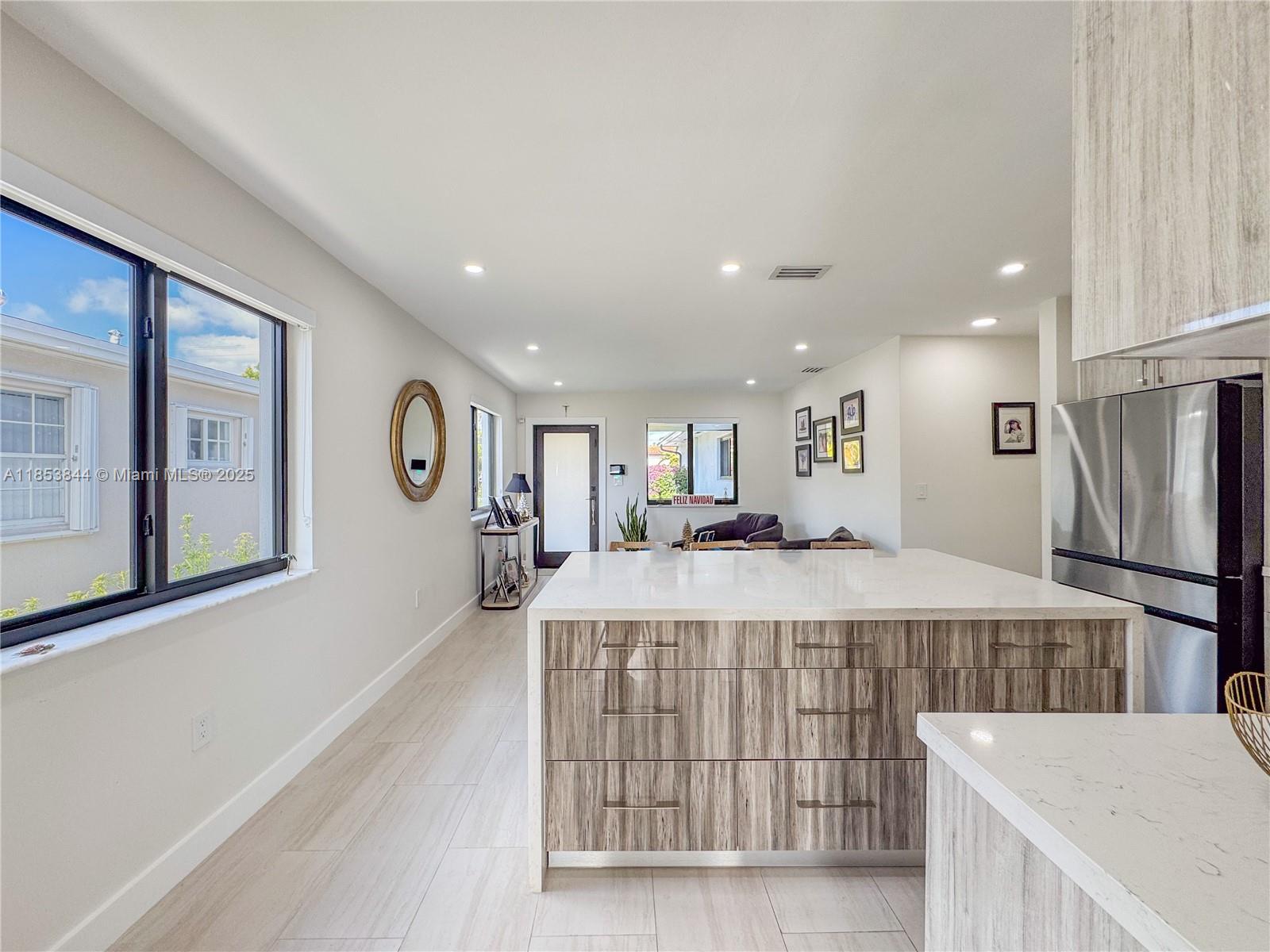 Ver detalles / 2075 sq. ft. $ 2025-08-06 0 foto