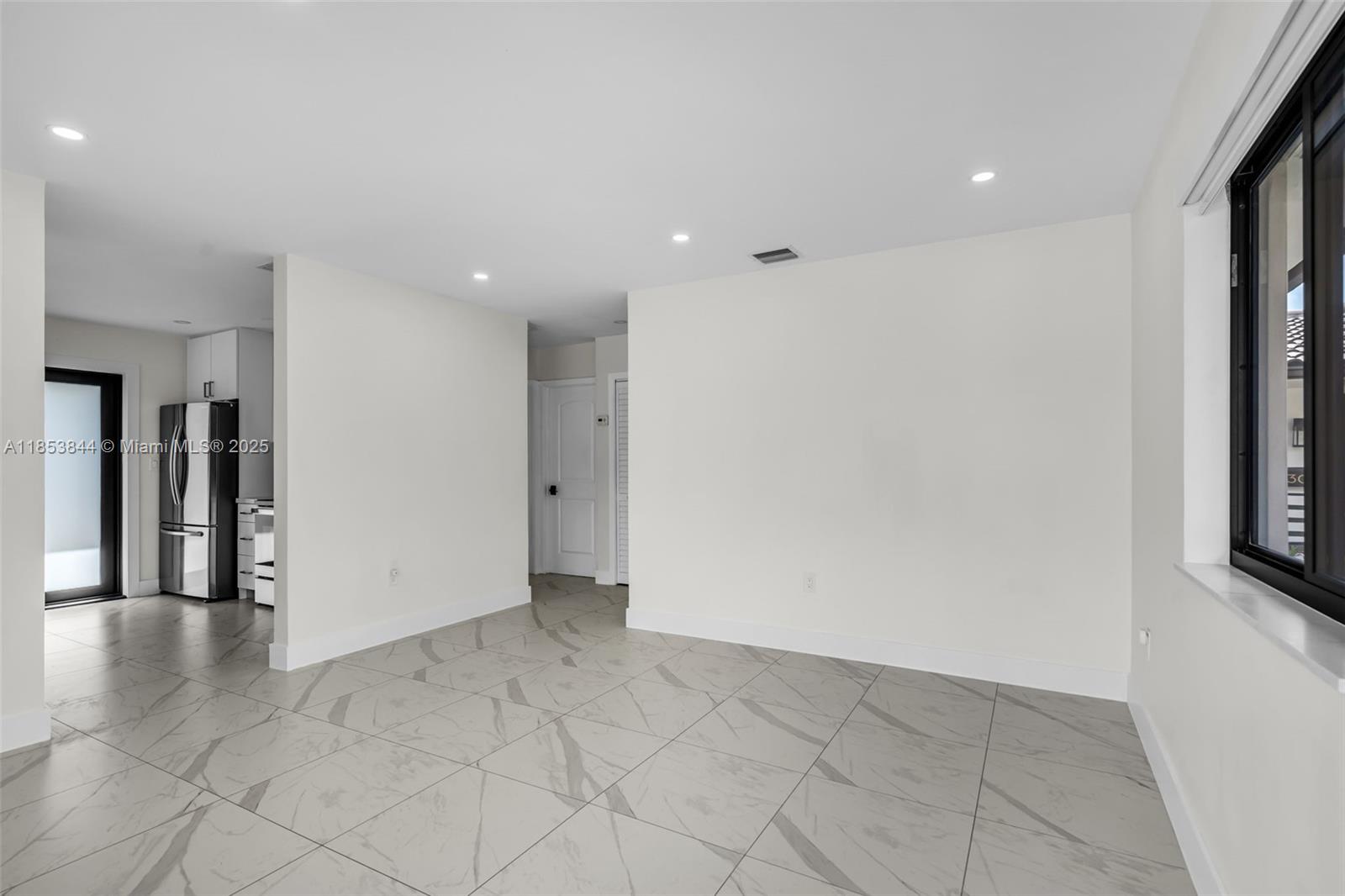 Ver detalles / 2075 sq. ft. $ 2025-08-06 0 foto