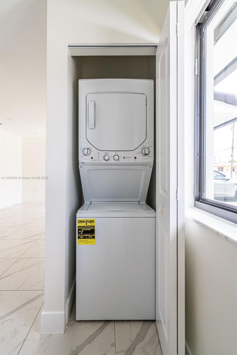 Ver detalles / 2075 sq. ft. $ 2025-08-06 0 foto