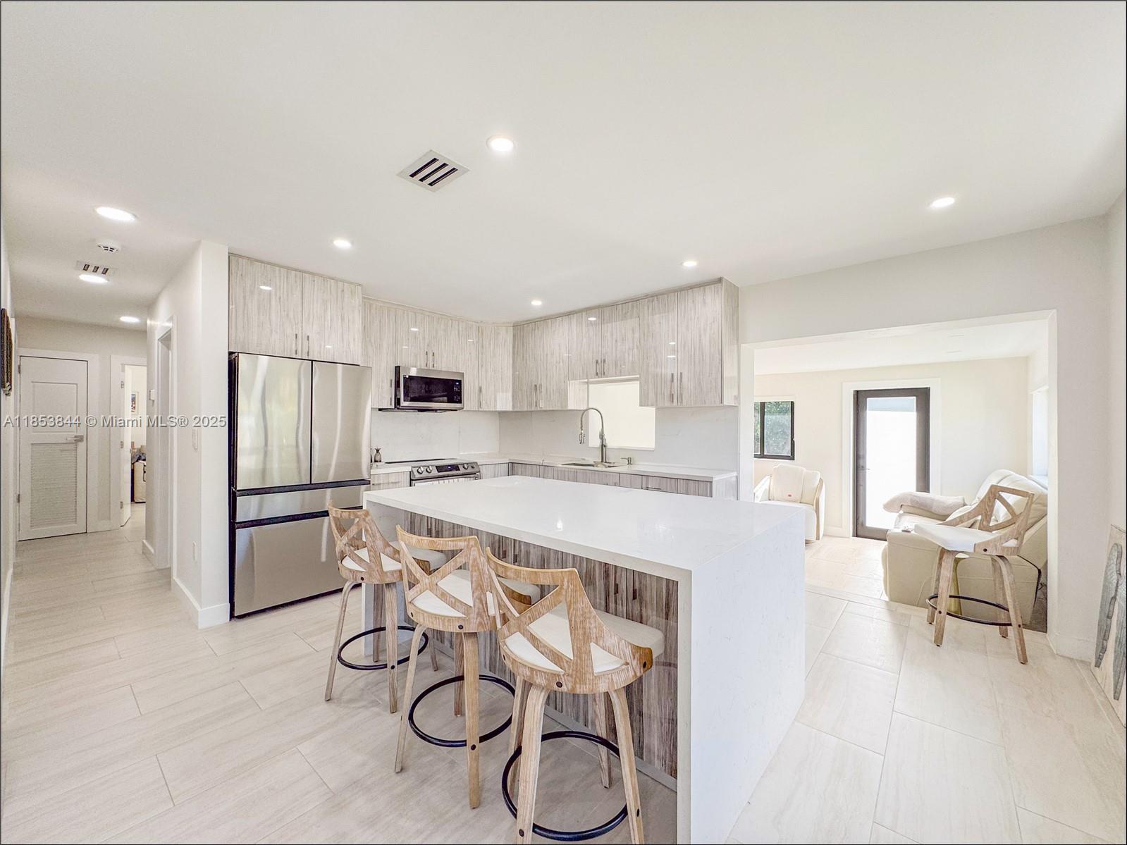 Ver detalles / 2075 sq. ft. $ 2025-08-06 0 foto