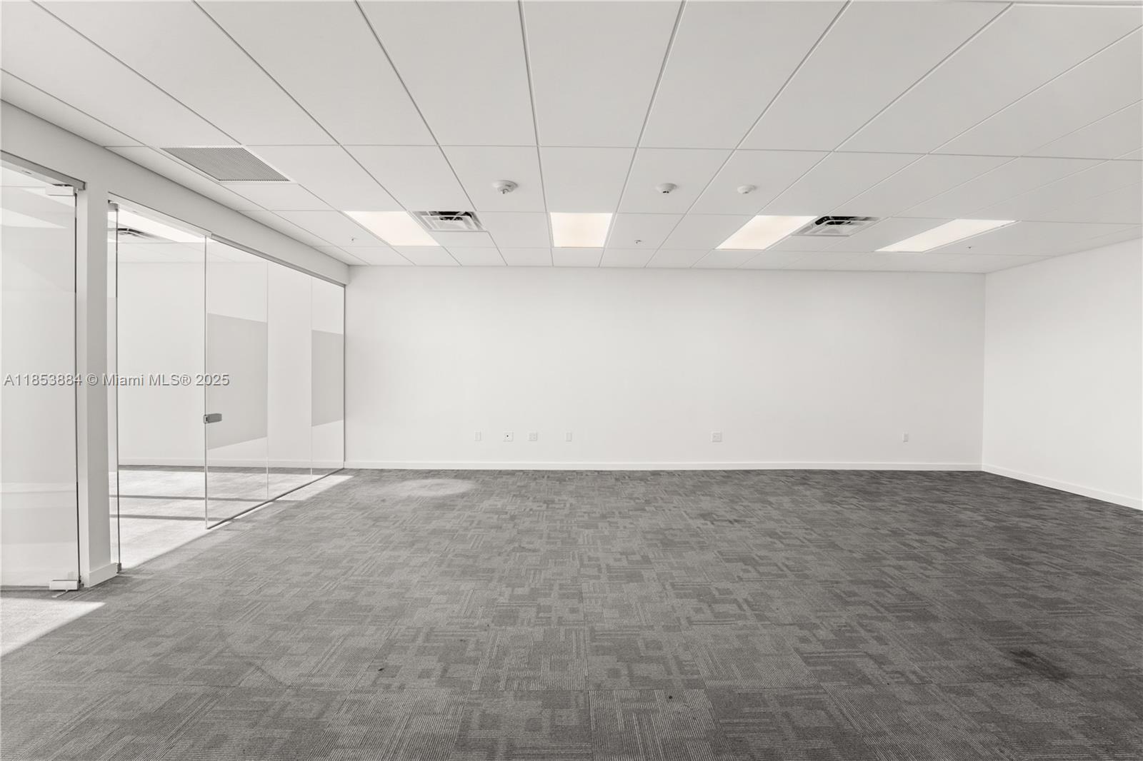 Ver detalles 409 / sq. ft. $ 2025-08-06 0 foto