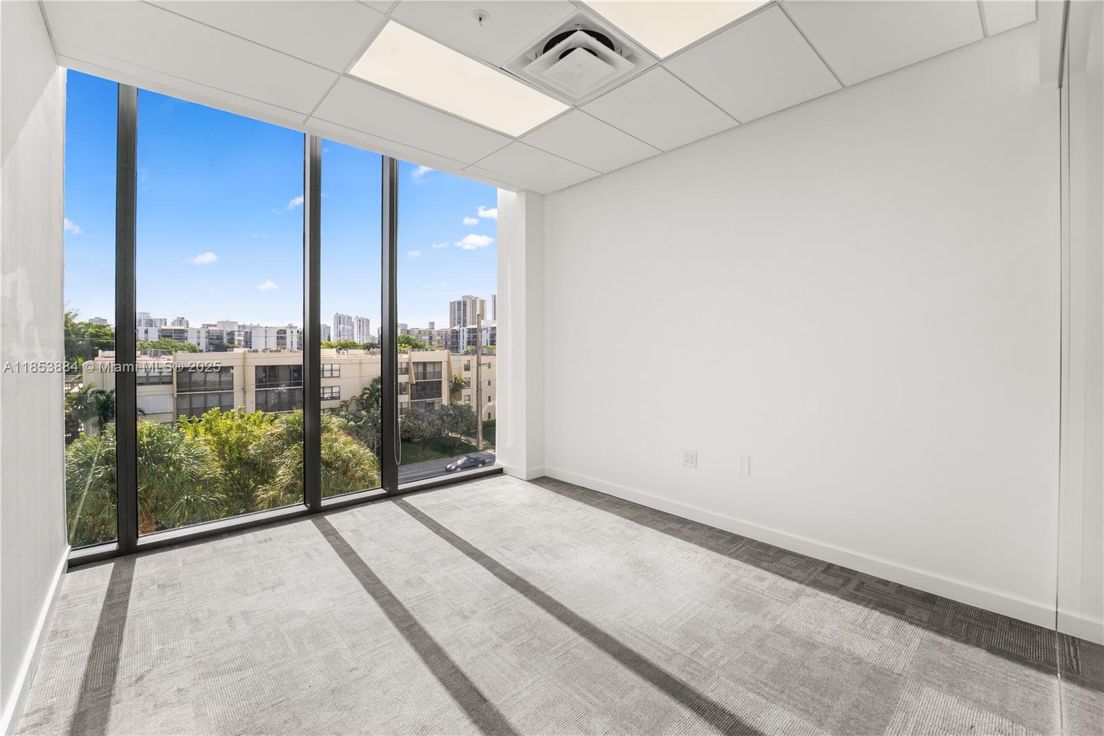 Ver detalles 409 / sq. ft. $ 2025-08-06 0 foto