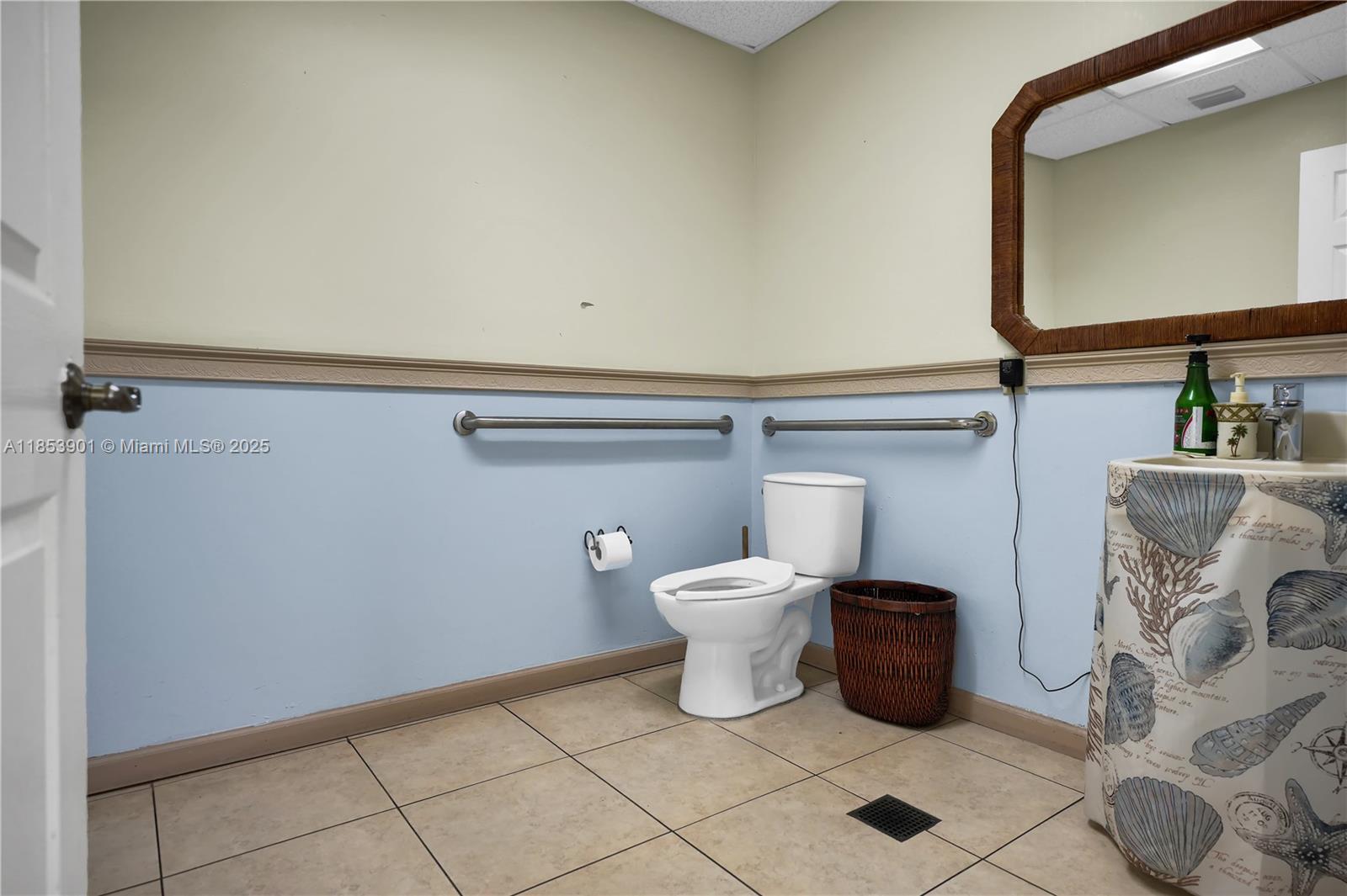 See details / sq. ft. $ 2025-08-06 0 Photo