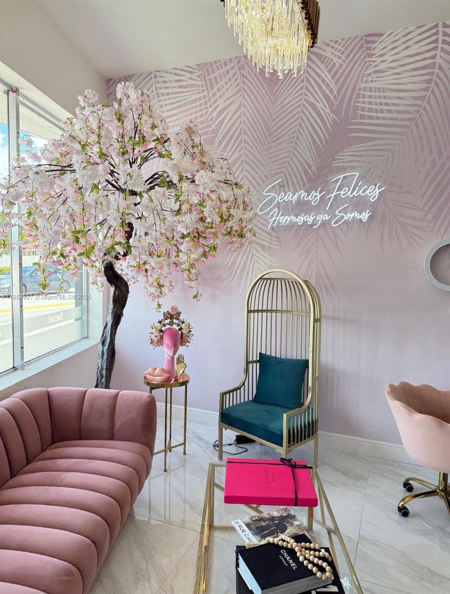 Подробнее / кв.футов $ 2025-10-22 0 Фото