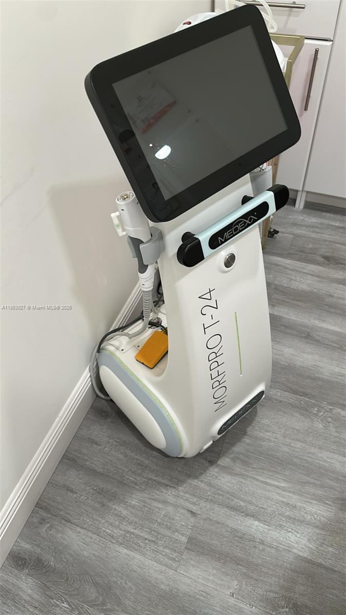 Подробнее / кв.футов $ 2025-10-22 0 Фото