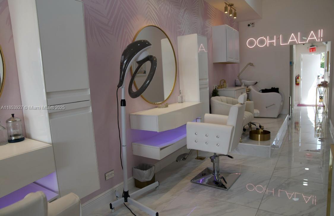 Подробнее / кв.футов $ 2025-10-22 0 Фото