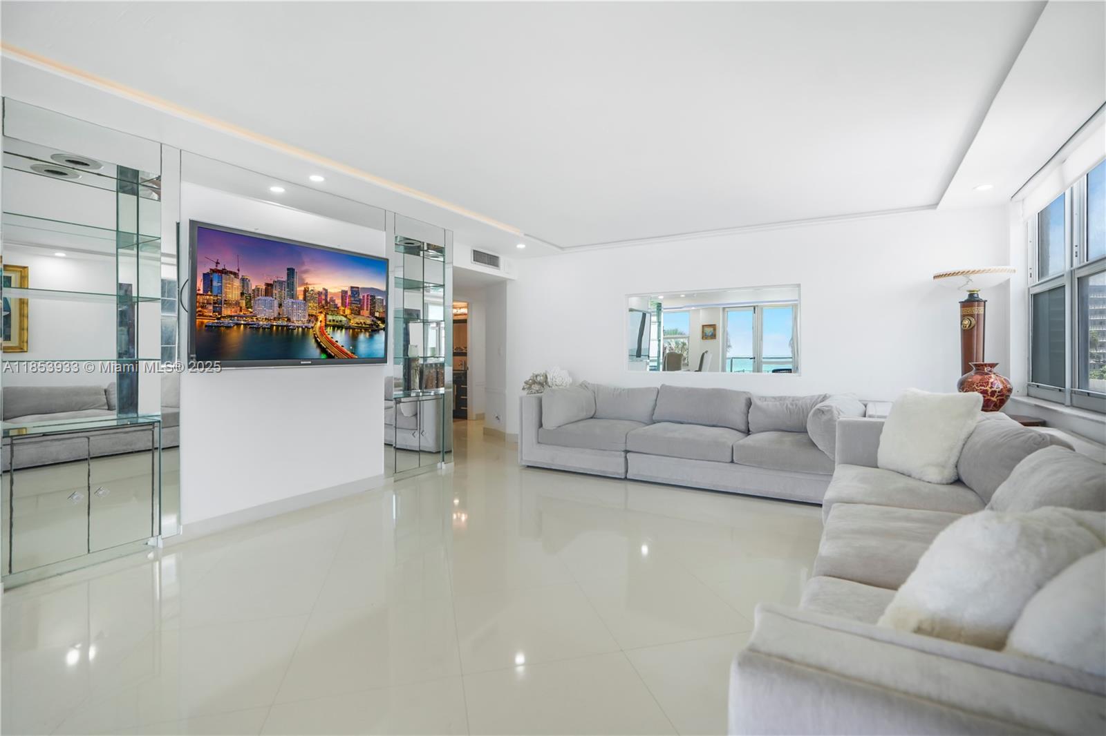 Photo of 1912 Ocean Dr  #3D, Hallandale Beach, Florida, 33009 - 