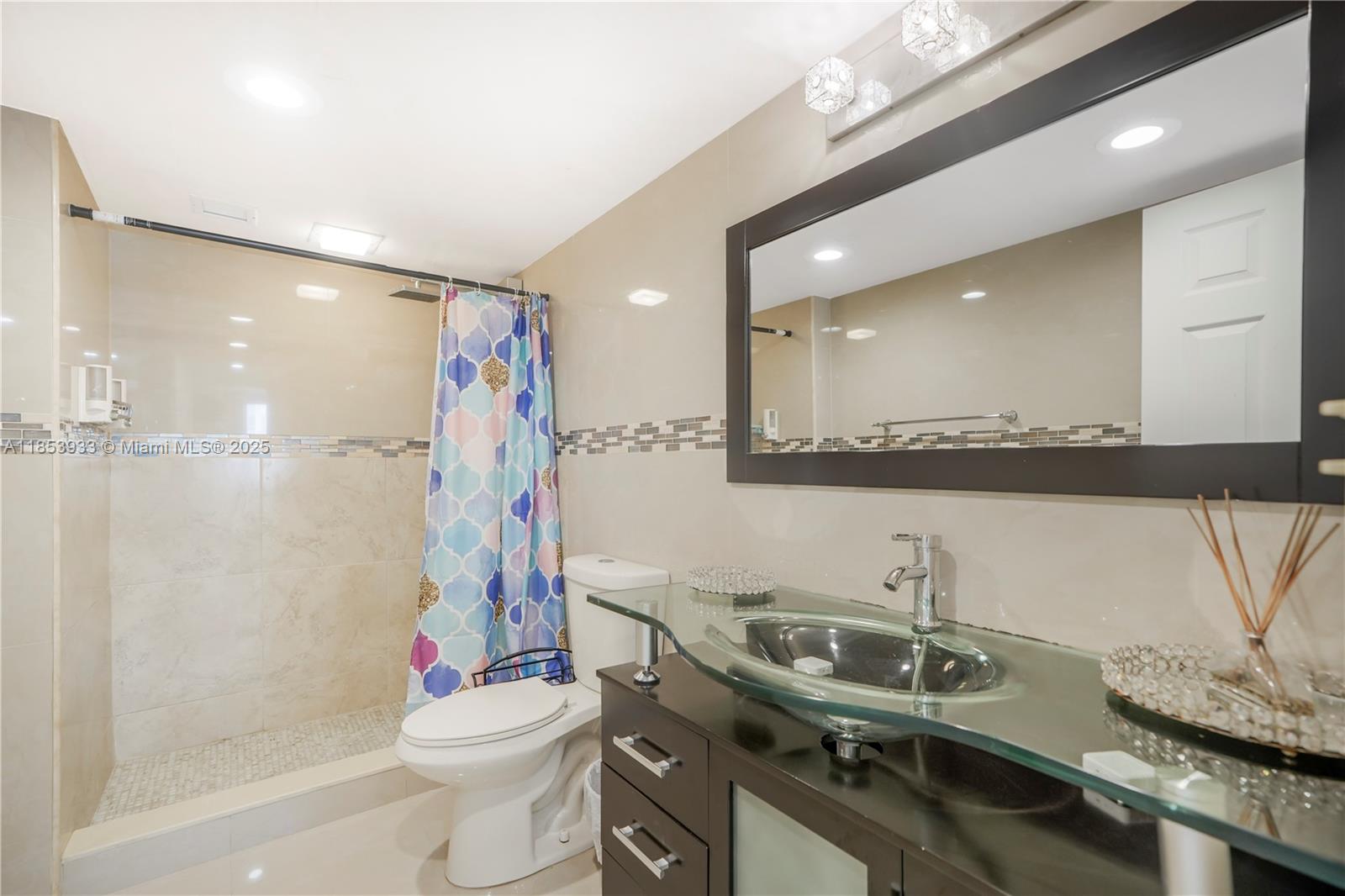 Photo of 1912 Ocean Dr  #3D, Hallandale Beach, Florida, 33009 - 