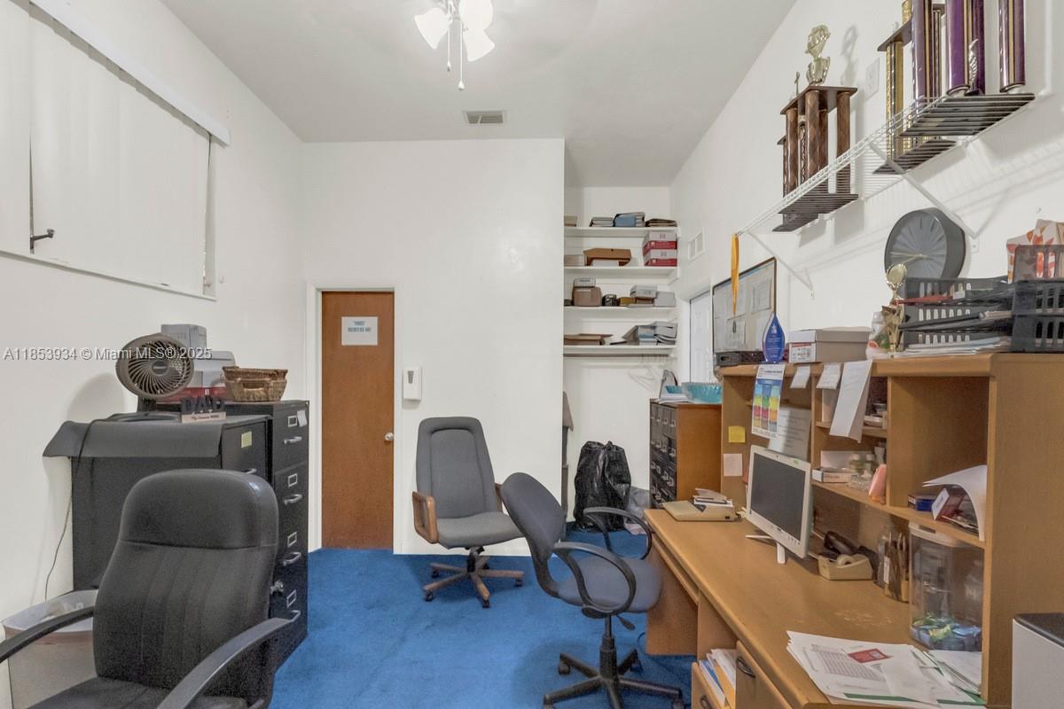 See details / sq. ft. $ 2025-08-06 0 Photo
