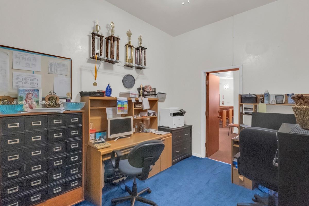 See details / sq. ft. $ 2025-08-06 0 Photo