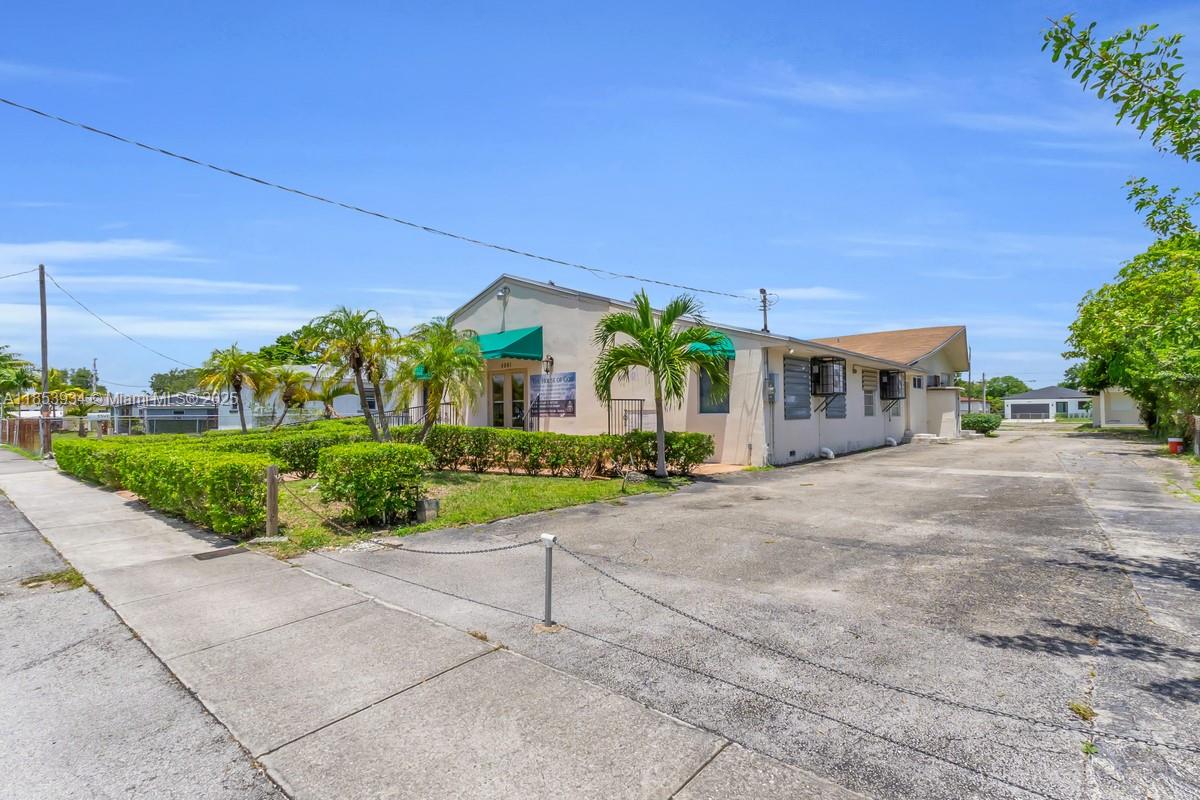 See details / sq. ft. $ 2025-08-06 0 Photo