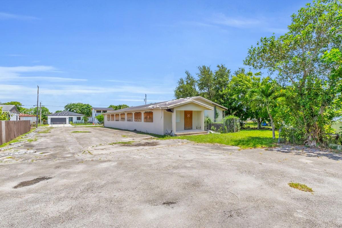 See details / sq. ft. $ 2025-08-06 0 Photo