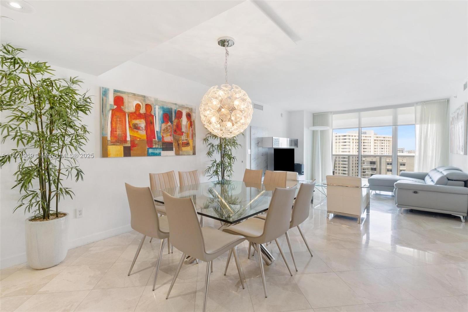 Ver detalles 1208 3 / 3 1571 sq. ft. $ 2025-08-06 0 foto