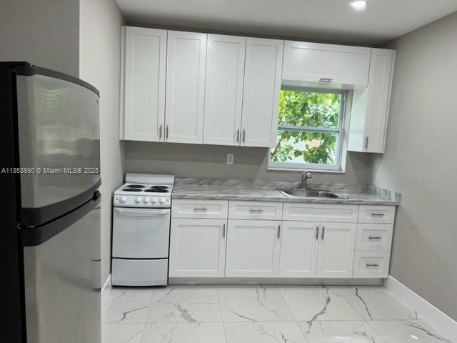 See details / 2354 sq. ft. $ 2025-08-06 0 Photo
