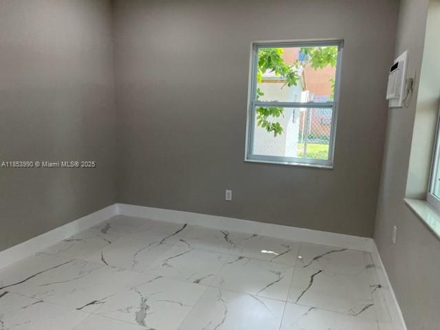See details / 2354 sq. ft. $ 2025-08-06 0 Photo