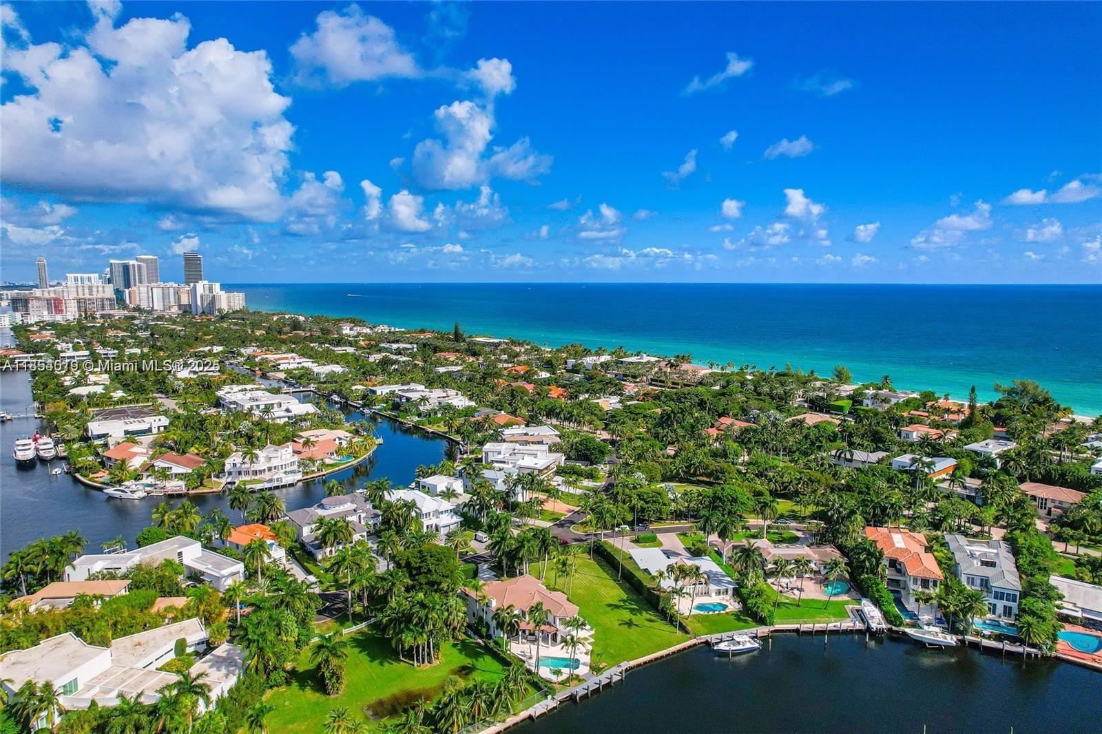 Photo of 288 Parkway Pkwy (288), Golden Beach, Florida, 33160 -