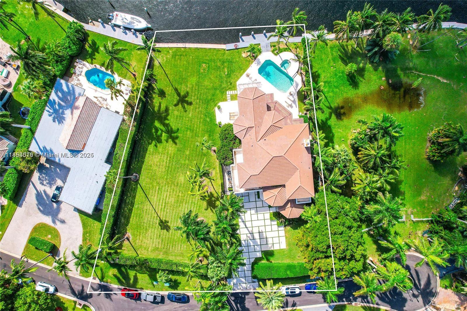 Photo of 288 Parkway Pkwy (288), Golden Beach, Florida, 33160 -