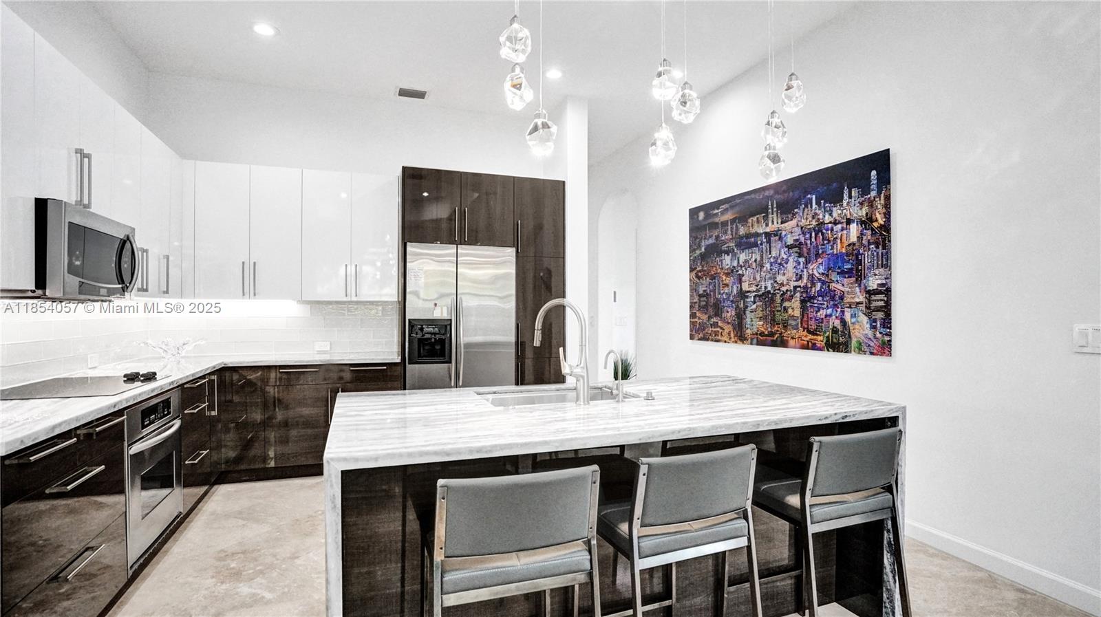 Photo of 822 Spinnaker Dr E  (822), Hollywood, Florida, 33019 - 