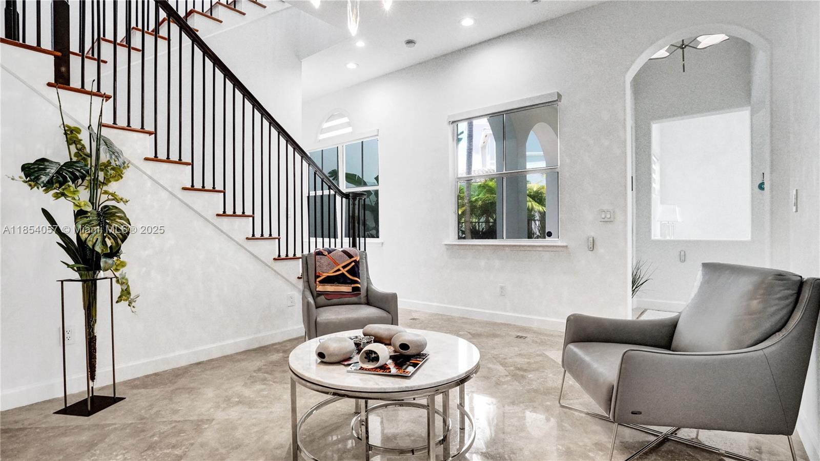 Photo of 822 Spinnaker Dr E  (822), Hollywood, Florida, 33019 - 