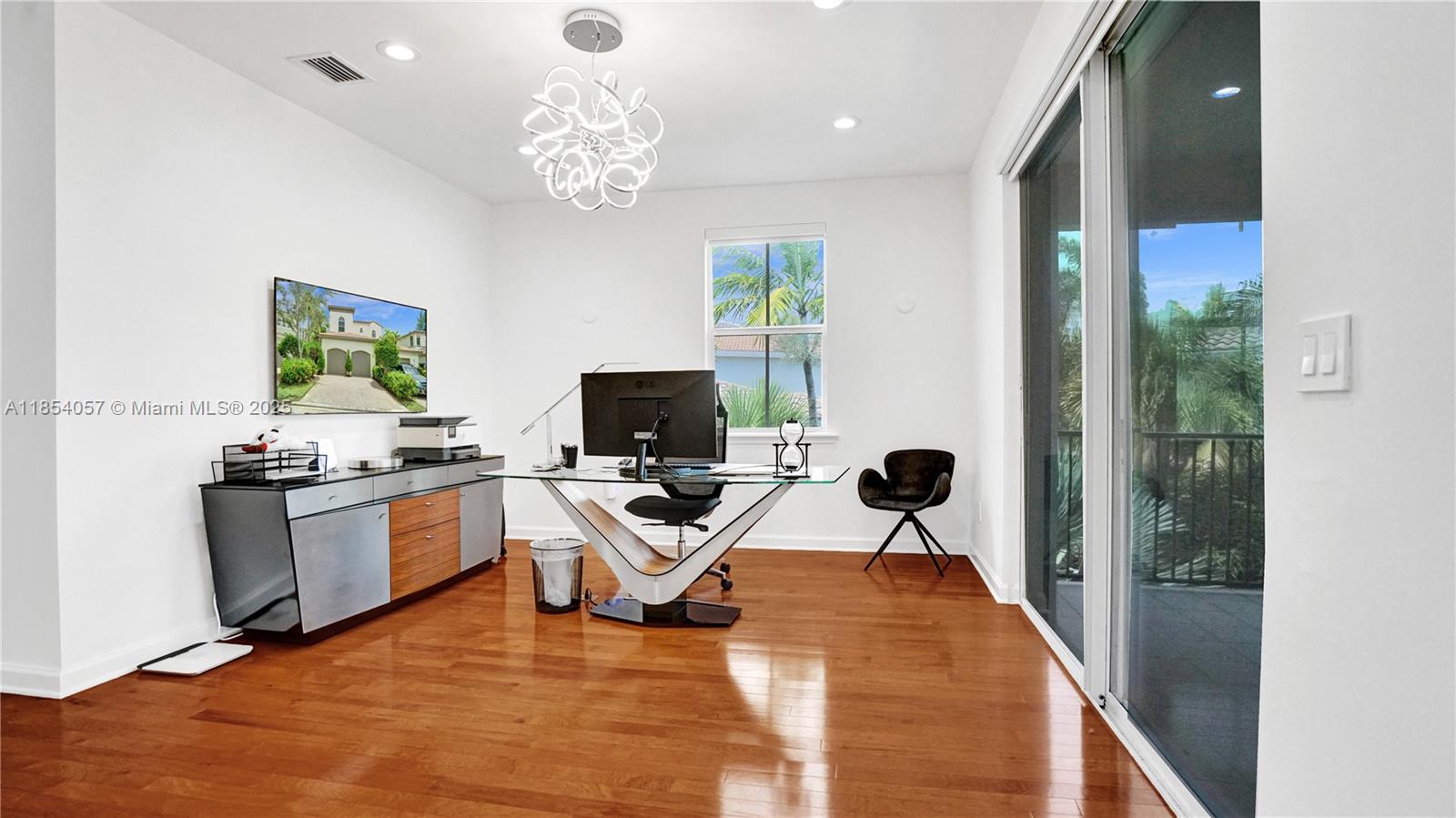 Photo of 822 Spinnaker Dr E  (822), Hollywood, Florida, 33019 - 