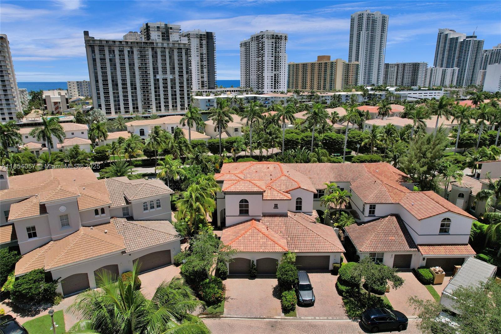 Photo of 822 Spinnaker Dr E  (822), Hollywood, Florida, 33019 - 
