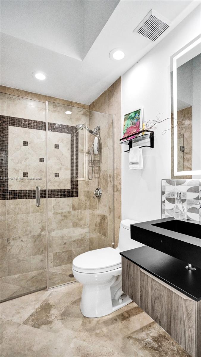 Photo of 822 Spinnaker Dr E  (822), Hollywood, Florida, 33019 - 