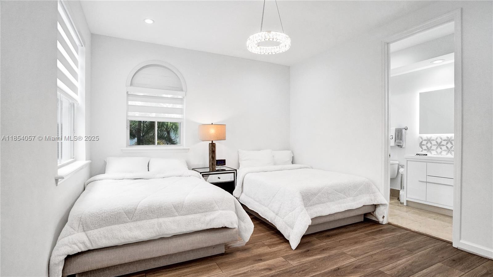 Photo of 822 Spinnaker Dr E  (822), Hollywood, Florida, 33019 - 