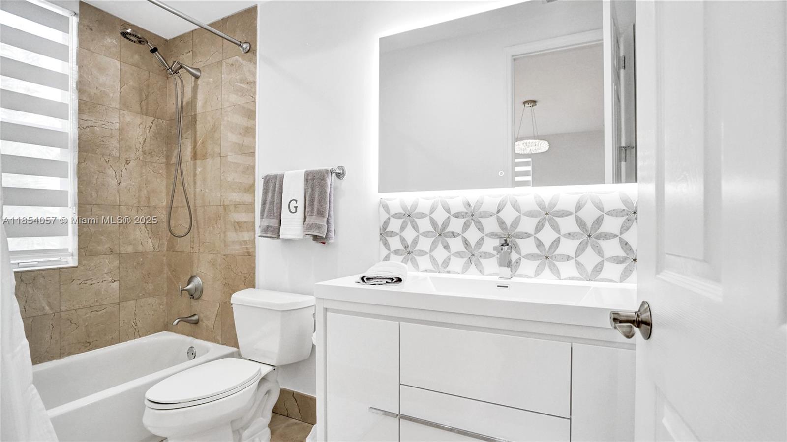 Photo of 822 Spinnaker Dr E  (822), Hollywood, Florida, 33019 - 
