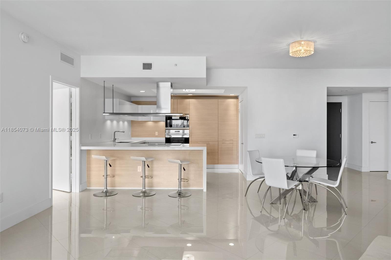 Photo of 17301 Biscayne Blvd  #1704, North Miami Beach, Florida, 33160 - 