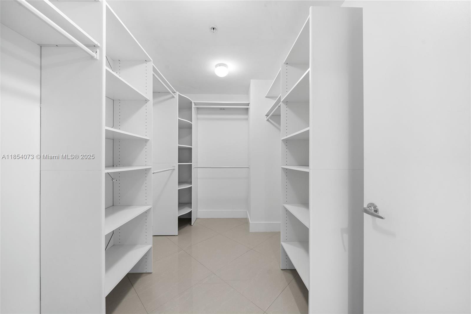 Photo of 17301 Biscayne Blvd  #1704, North Miami Beach, Florida, 33160 - 