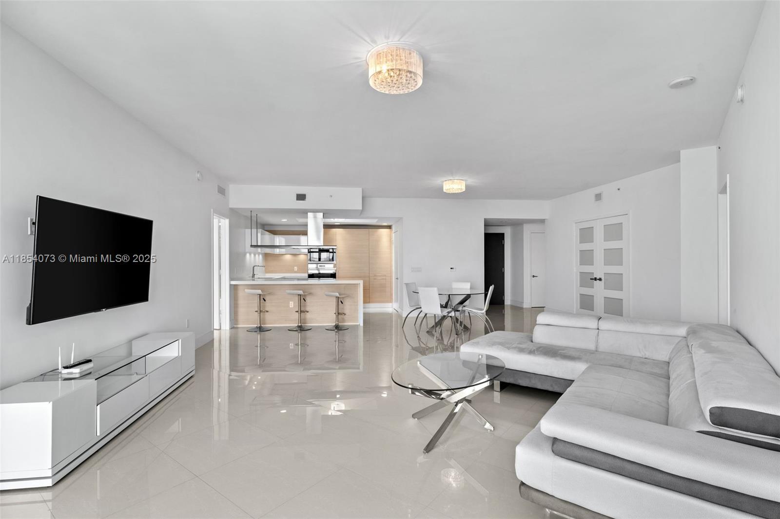 Photo of 17301 Biscayne Blvd  #1704, North Miami Beach, Florida, 33160 - 
