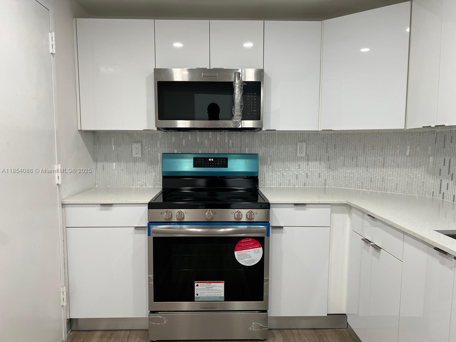 Ver detalles 1120 2 / 2 1120 sq. ft. $ 2025-08-06 0 foto