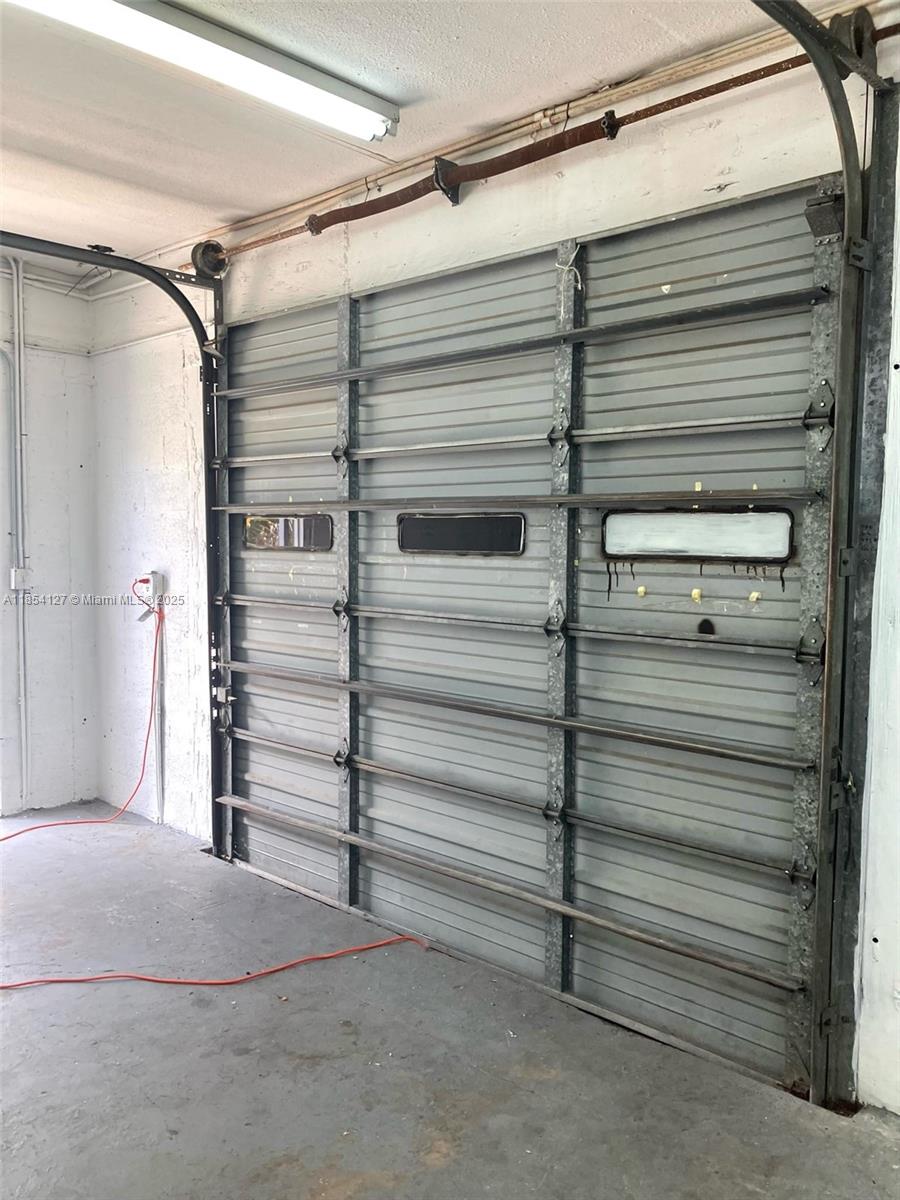 See details RIGHT / sq. ft. $ 2025-08-06 0 Photo